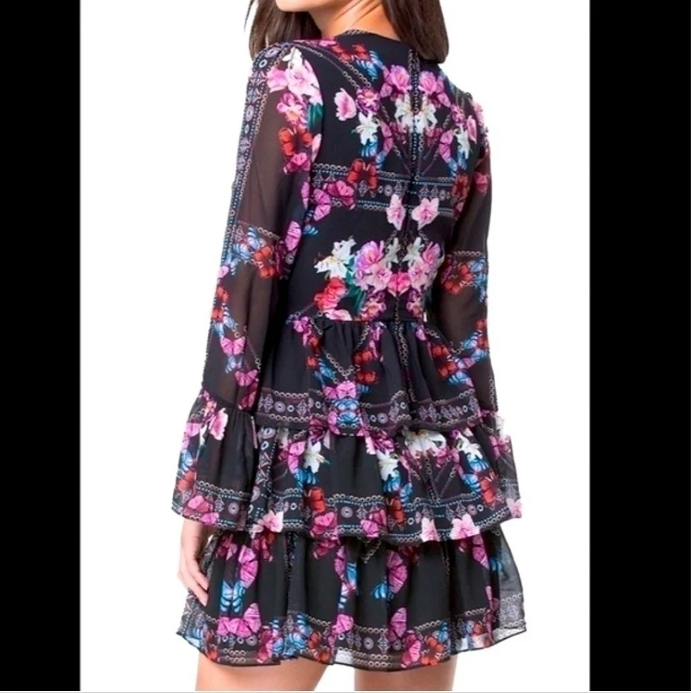 𝅺BEBE Print Ruffle Tiered‎ Dress - Picture 3 of 16
